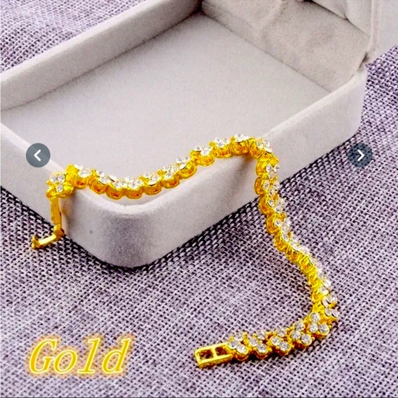 Jewelry - Gold and Crystal Bracelet